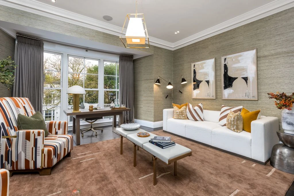 Flat in London, United Kingdom, 743 m² - picture 14