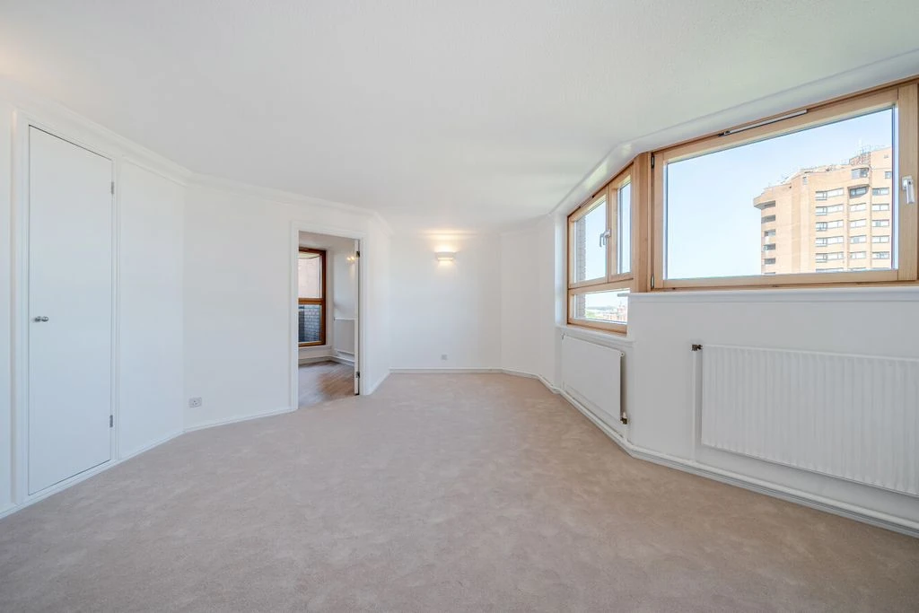Flat in London, United Kingdom, 72 m² - picture 16