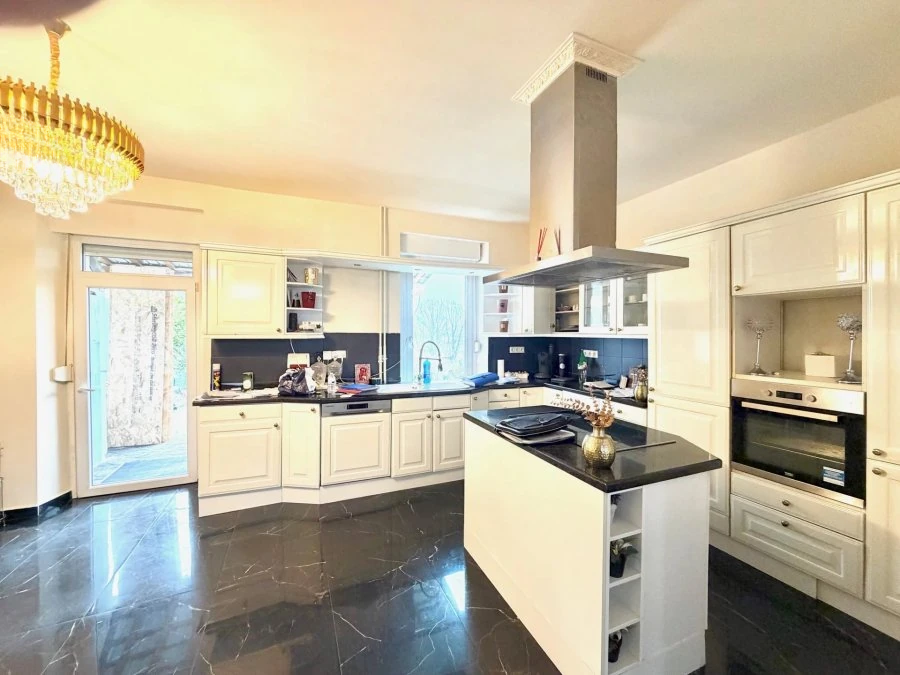 Casa a Lussemburgo, Lussemburgo, 130 m² - foto 1