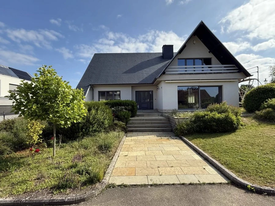 Maison au Luxembourg, Luxembourg, 210 m² - image 2