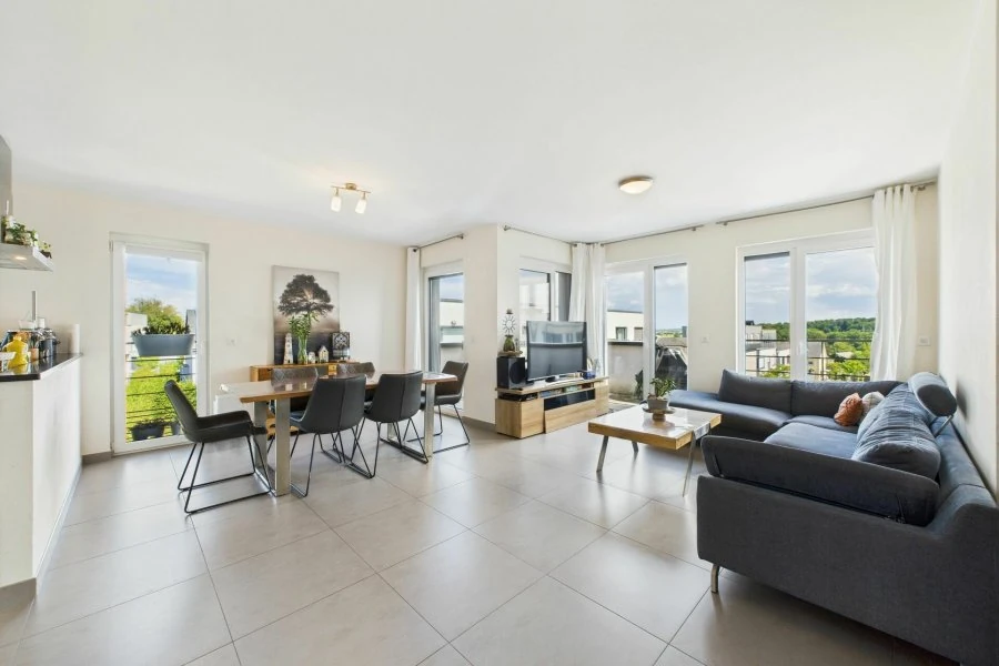 Flat in Luxembourg, Luxembourg, 81 m² - picture 2