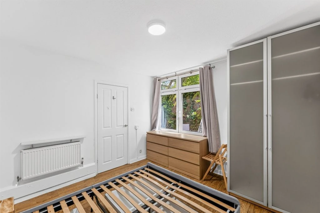 Flat in London, United Kingdom, 46 m² - picture 3