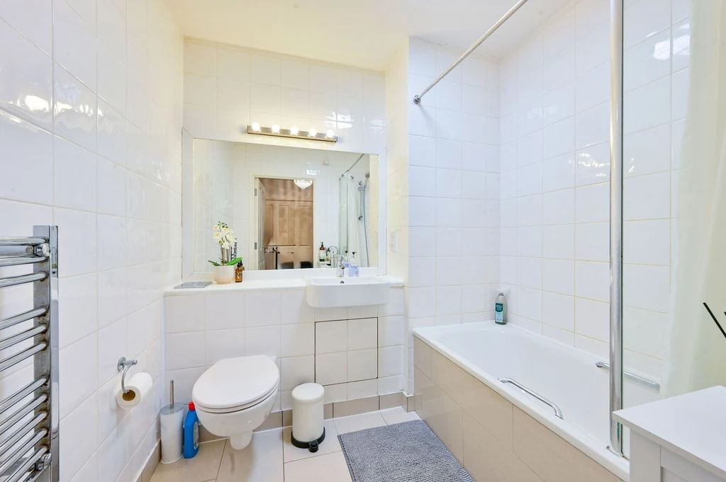 Flat in London, United Kingdom, 55 m² - picture 4