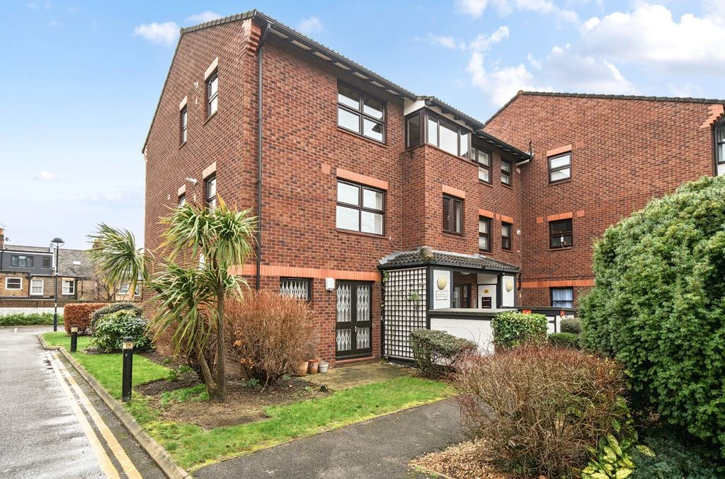 Flat in London, United Kingdom, 47 m² - picture 10