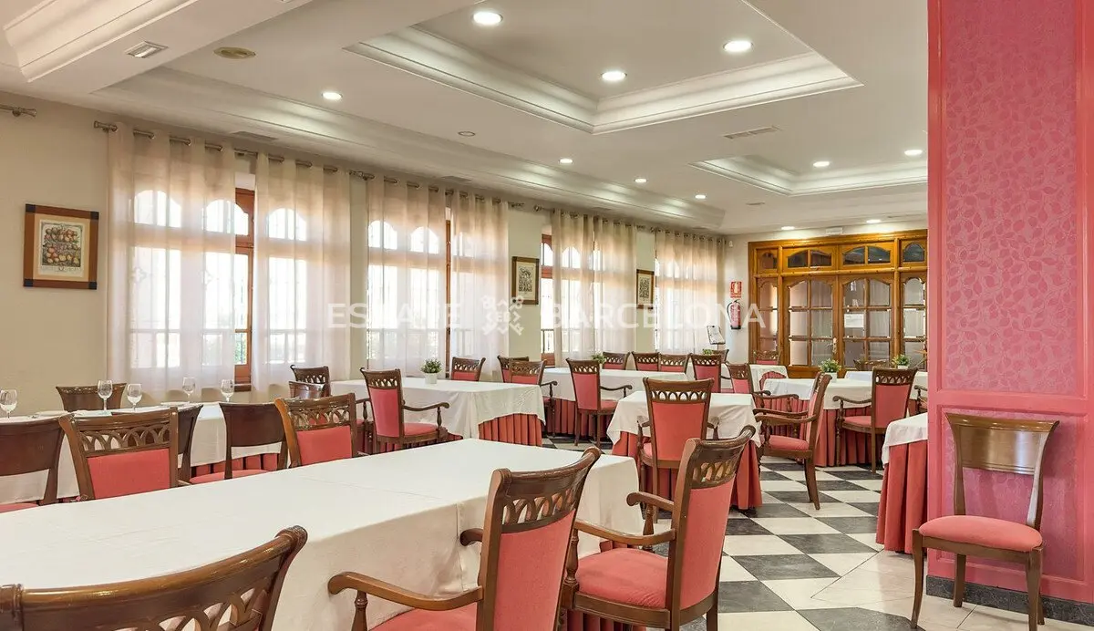 Hôtel à Malaga, Espagne, 2 460 m² - image 7