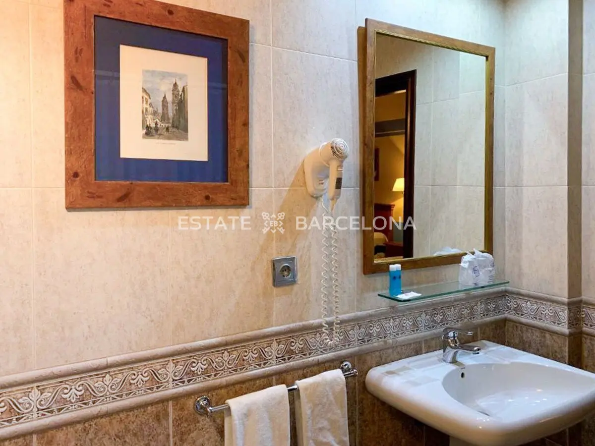 Hôtel à Malaga, Espagne, 2 460 m² - image 18