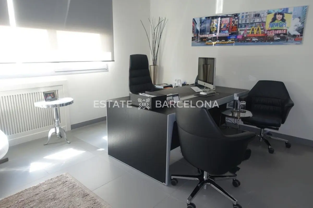 Office in Malaga, Spain, 150 m² - picture 2
