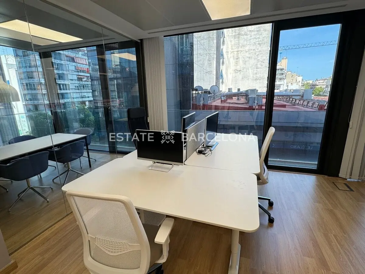 Bureau à Marbella, Espagne, 105 000 m² - image 5