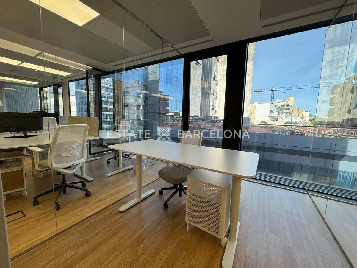 Bureau à Marbella, Espagne, 105 000 m² - image 12