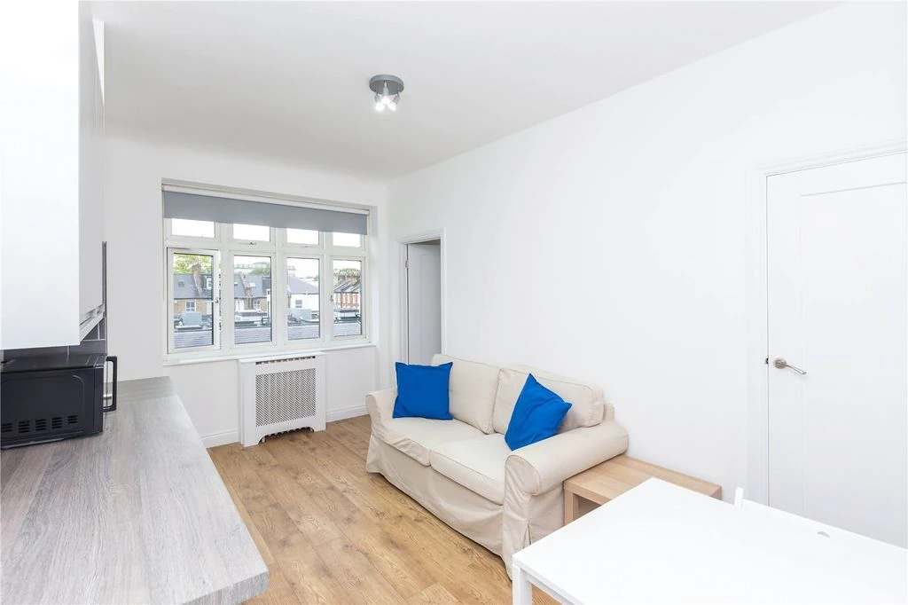Flat in London, United Kingdom, 36 m² - picture 2