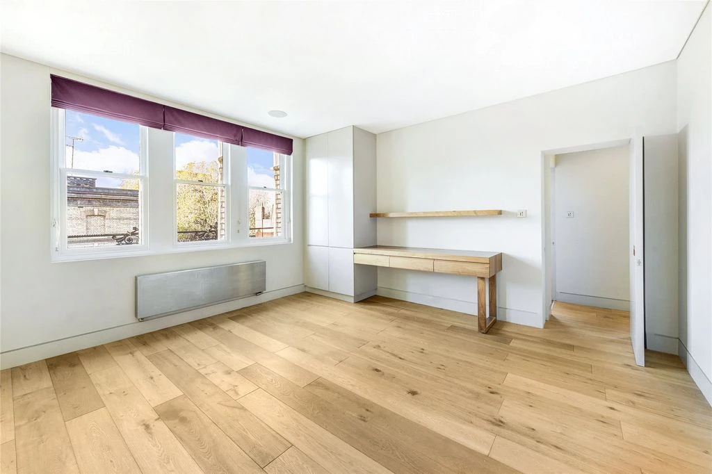 Flat in London, United Kingdom, 132 m² - picture 3