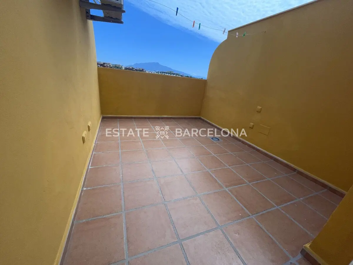 Biens commerciaux à Estepona, Espagne, 1 190 m² - image 4