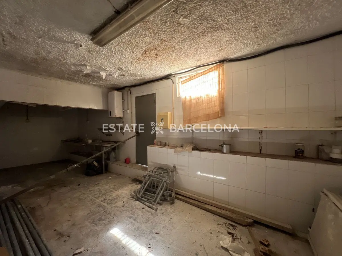 Casa lucrativa en Málaga, España, 879 m² - imagen 11