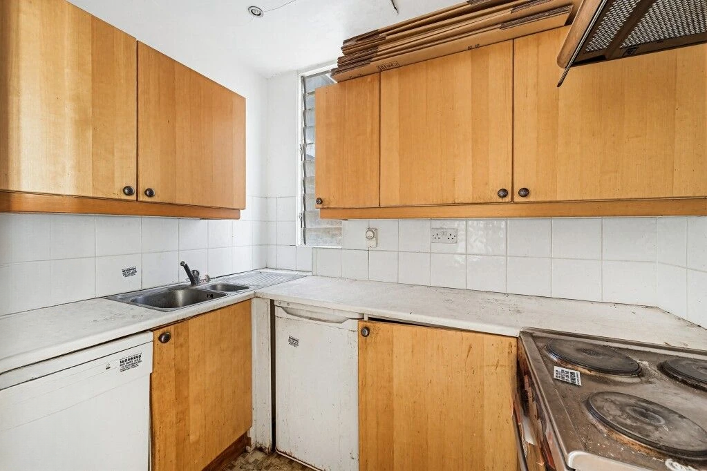 Flat in London, United Kingdom, 39 m² - picture 2