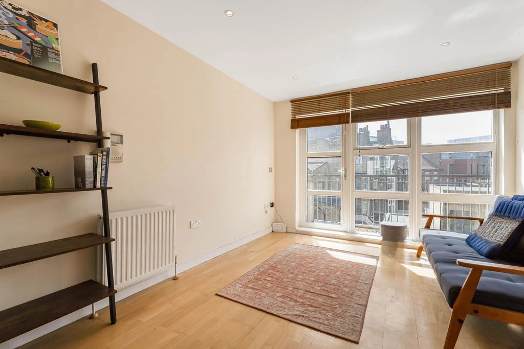 Flat in London, United Kingdom, 40 m² - picture 4
