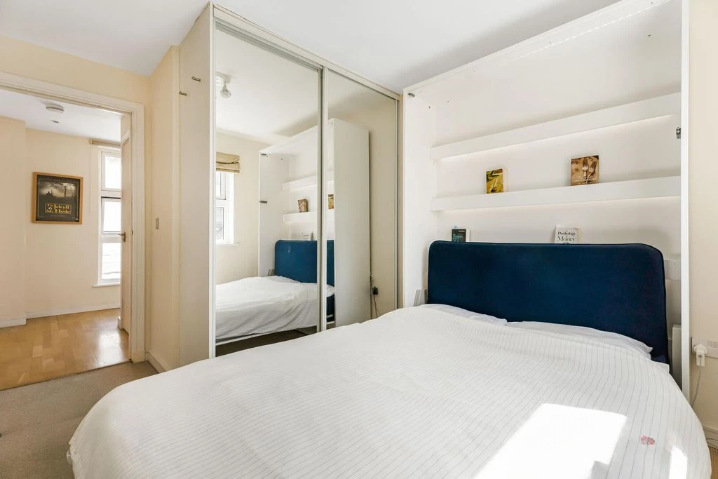 Flat in London, United Kingdom, 40 m² - picture 19