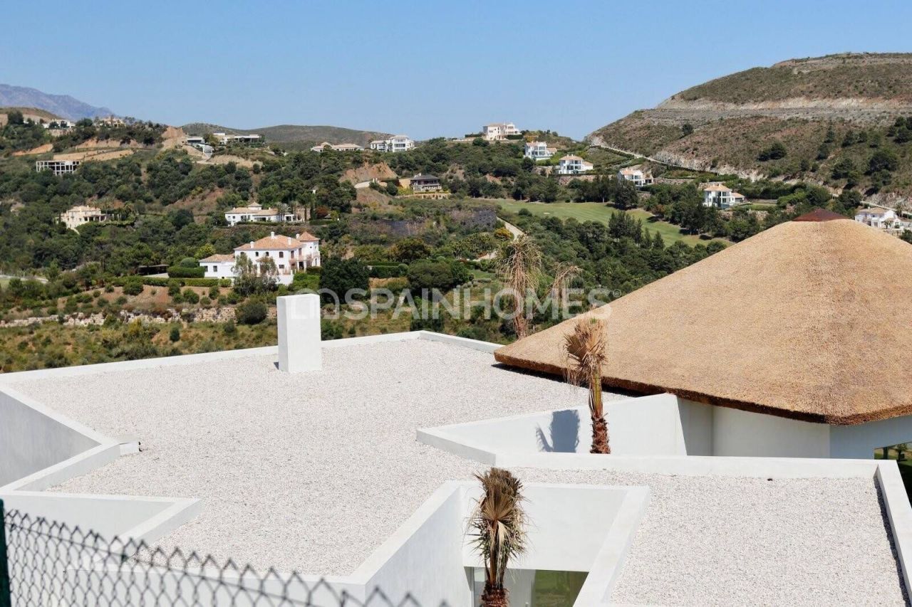 Apartment in Benahavis, Spain, 168 m² - picture 14