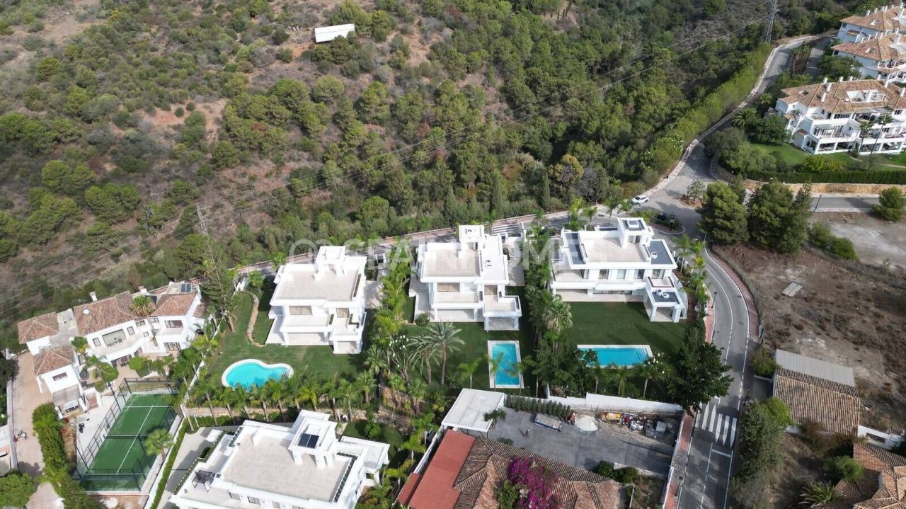 Villa en Marbella, España, 615 m² - imagen 13