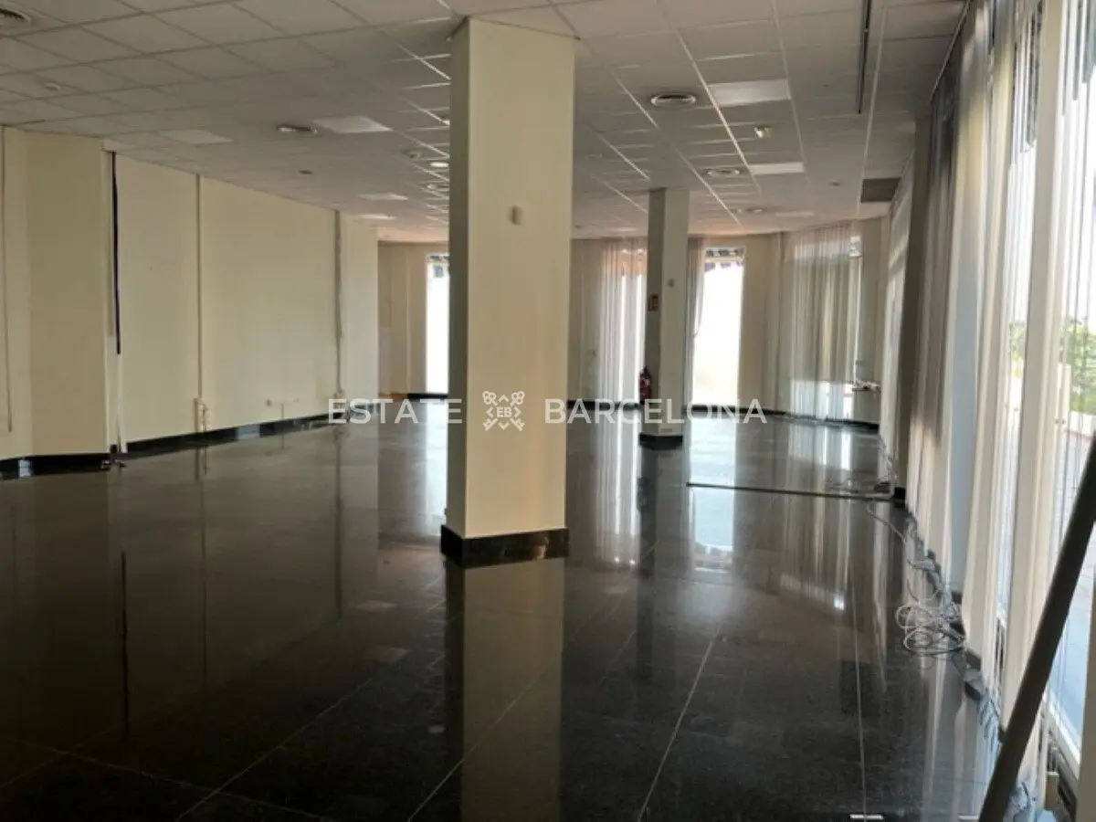 Commercial property in Marbella, Spain, 460 m² - picture 5