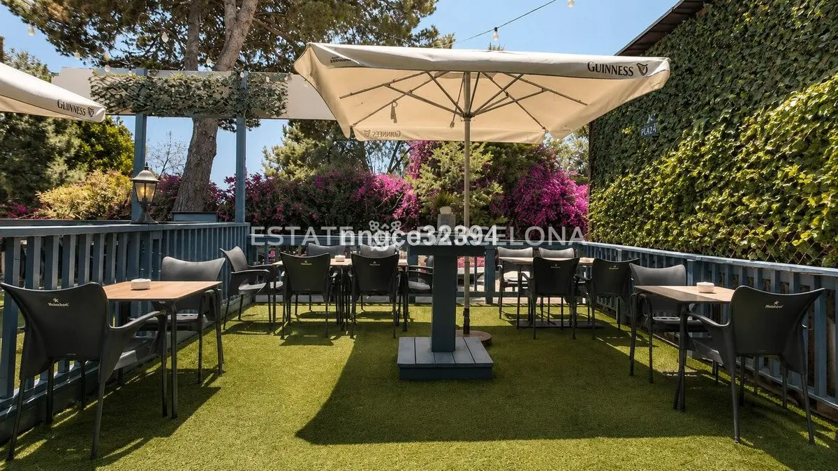 Commercial property in Marbella, Spain, 635 m² - picture 10