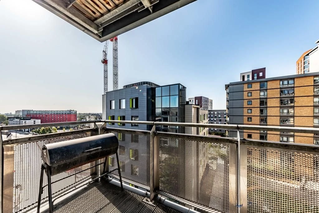 Flat in London, United Kingdom, 57 m² - picture 3