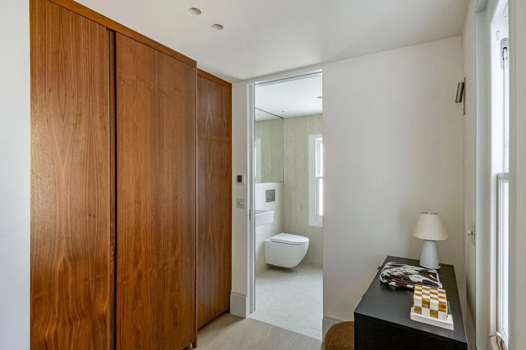 Flat in London, United Kingdom, 48 m² - picture 4