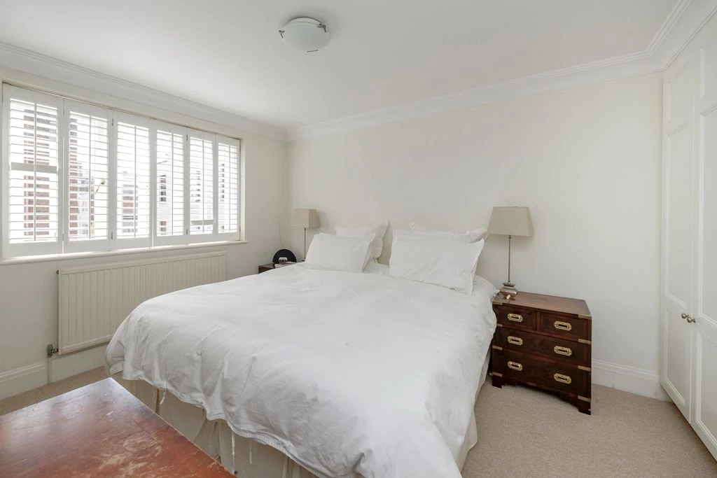 Flat in London, United Kingdom, 181 m² - picture 4