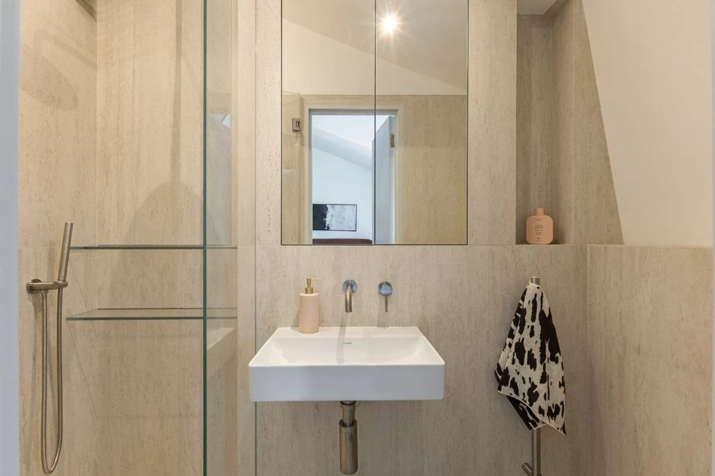 Flat in London, United Kingdom, 110 m² - picture 10