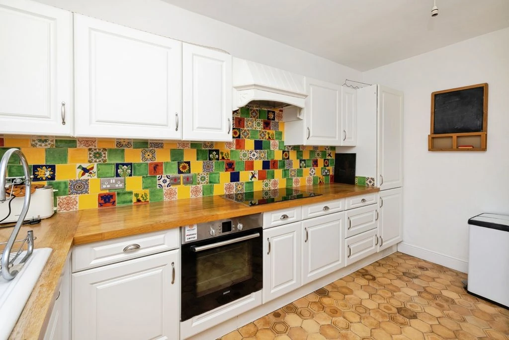 Flat in London, United Kingdom, 64 m² - picture 12