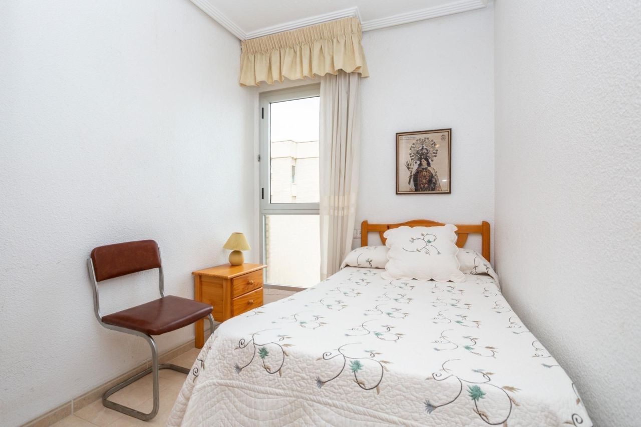 Appartement à Torrevieja, Espagne, 109 m² - image 9