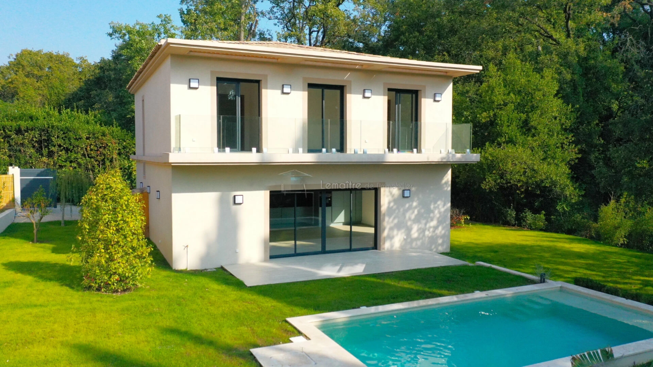 House in Cannes, France, 160 m² - picture 1