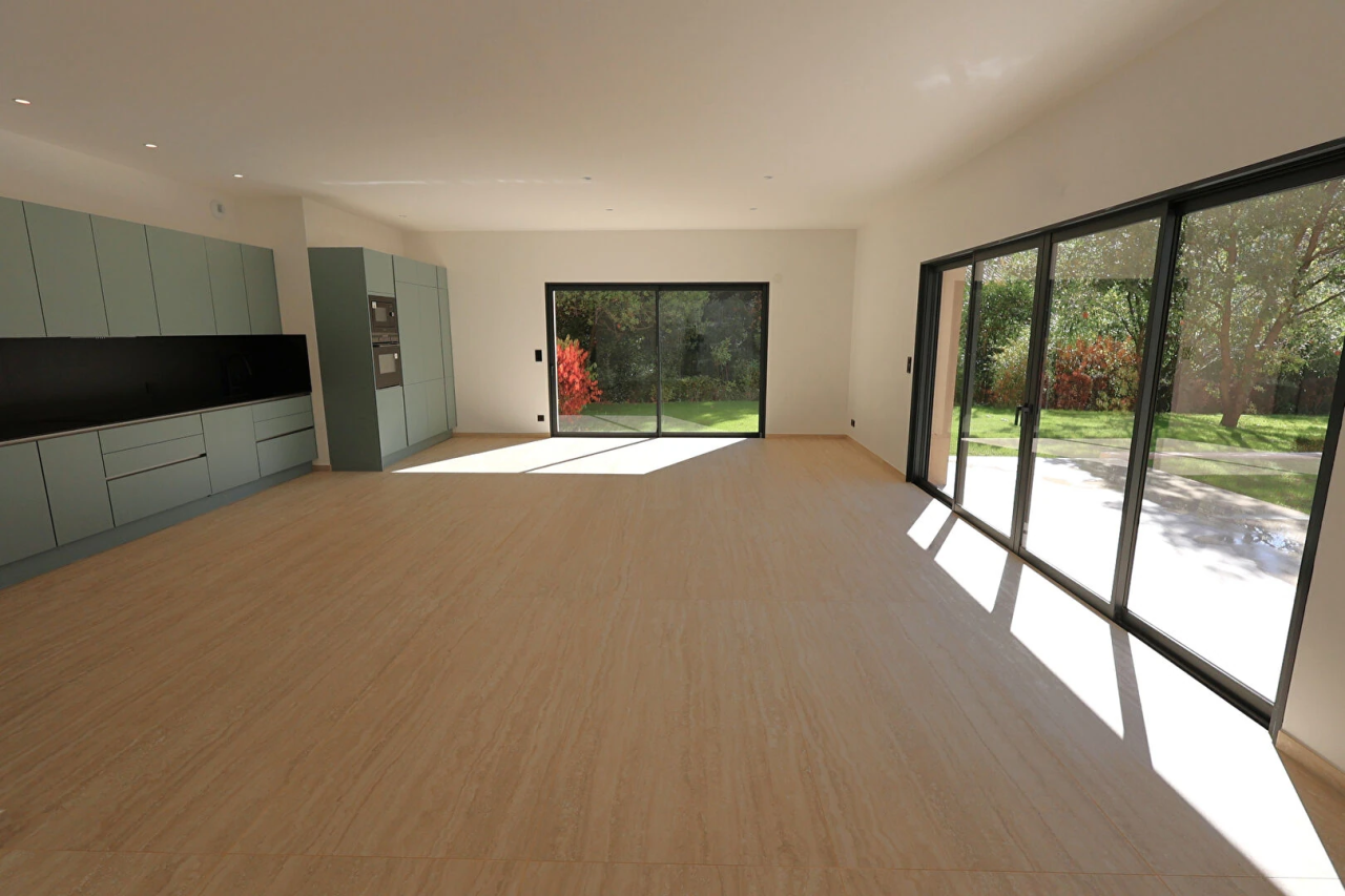 House in Cannes, France, 160 m² - picture 12