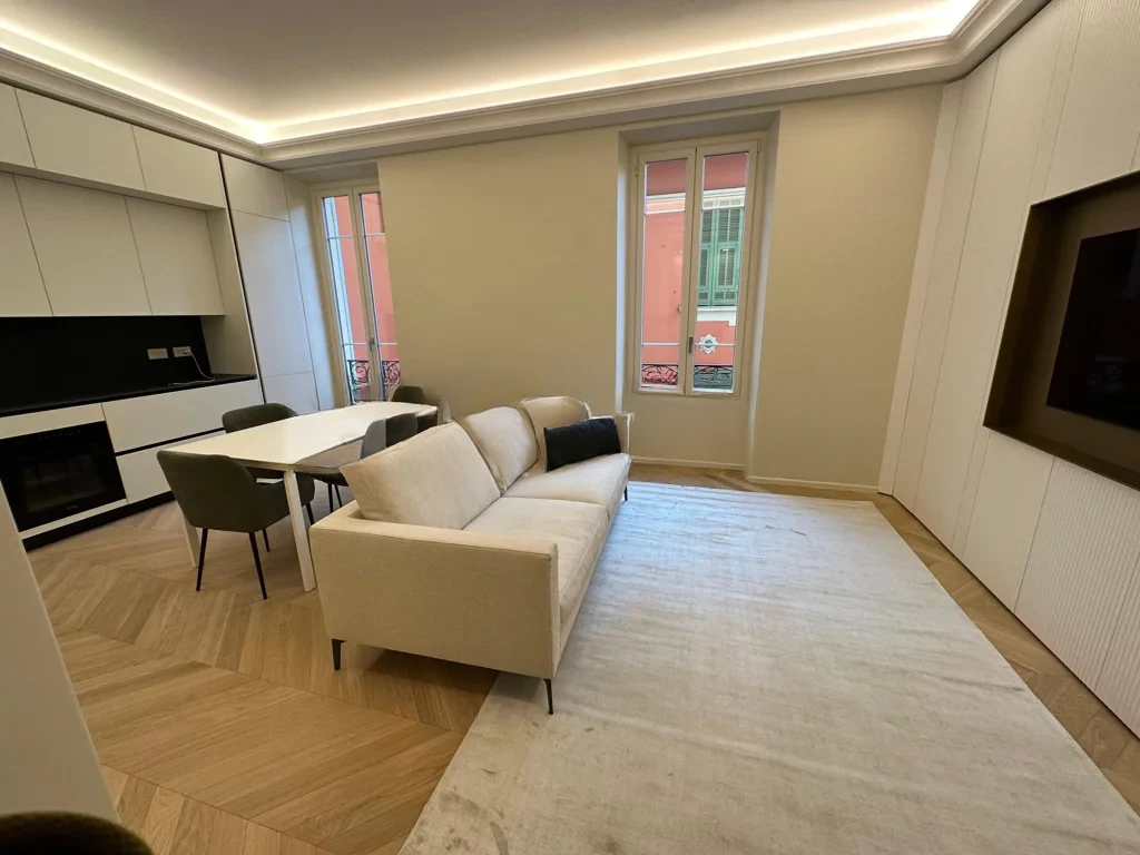 Flat in Saint Roman, Monaco, 74 m² - picture 1