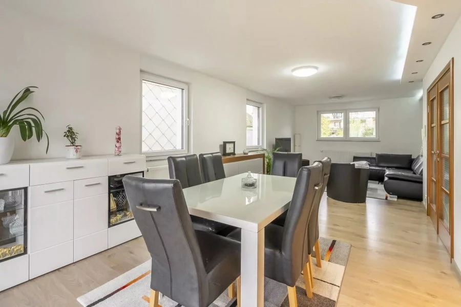 Casa en Luxemburgo, Luxemburgo, 241 m² - imagen 1
