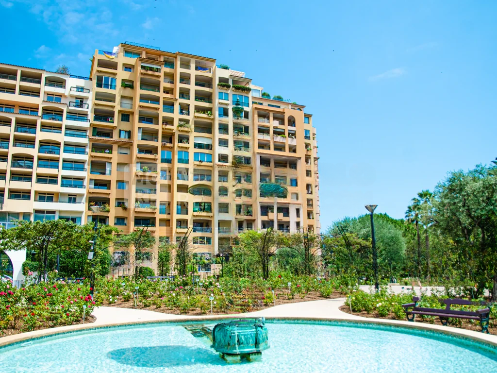 Piso en Fontvieille, Mónaco, 147 m² - imagen 1