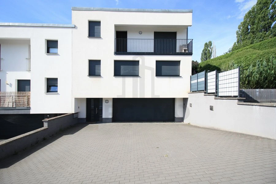 Flat in Luxembourg, Luxembourg, 172 m² - picture 1