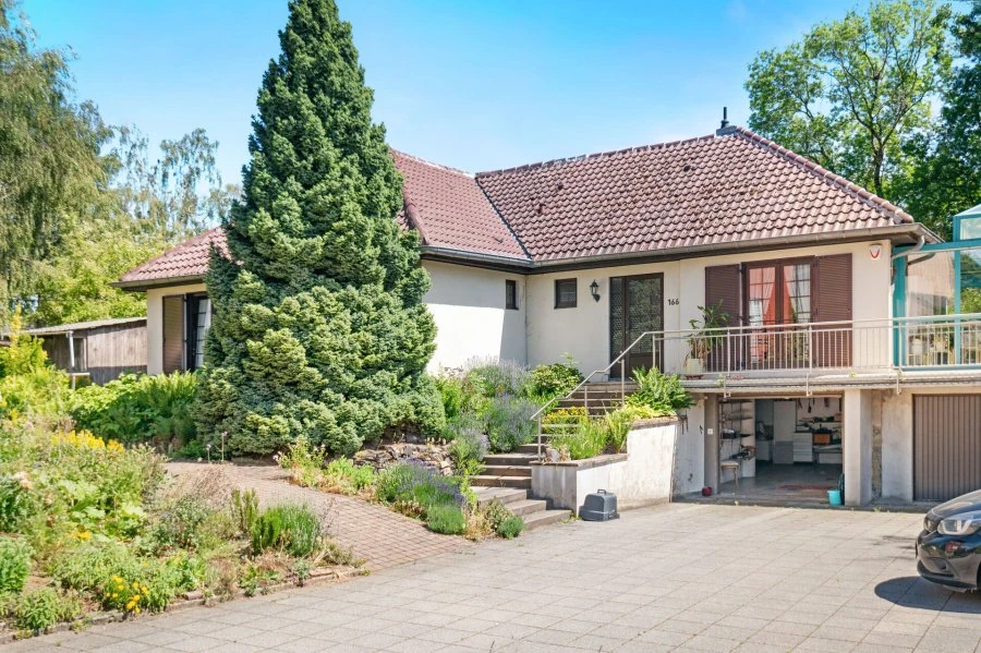 Haus in Luxemburg, Luxemburg, 361 m² - Foto 1