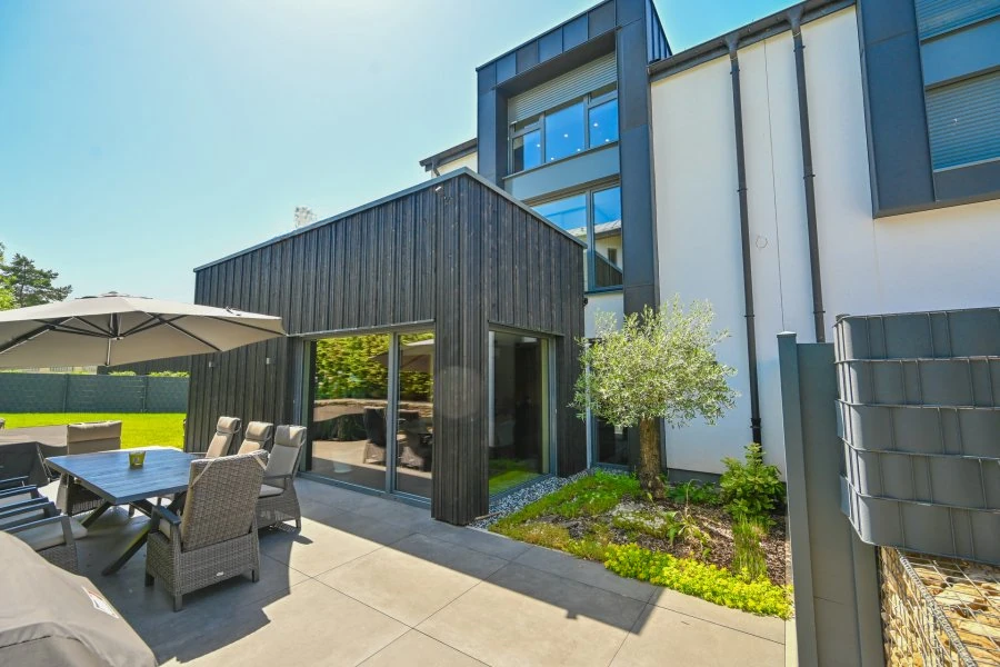 Maison à Diekirch, Luxembourg, 225 m² - image 1