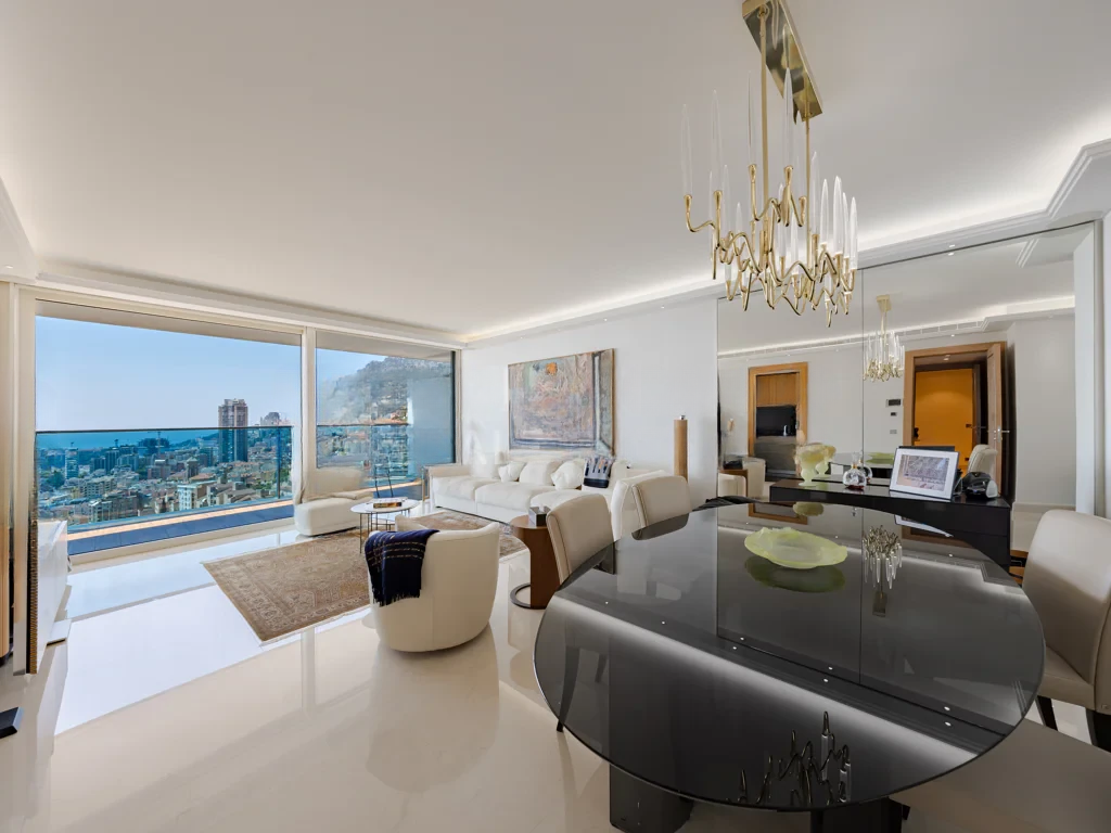 Appartement à Saint-Roman, Monaco, 213 m² - image 1