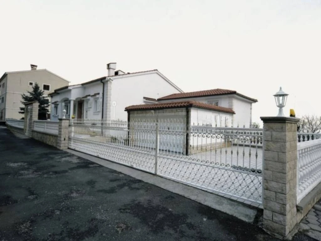 Casa a Opatija, Croazia, 430 m² - foto 2