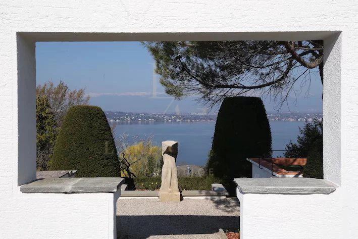 House in Geneva, Switzerland, 305 m² - picture 2
