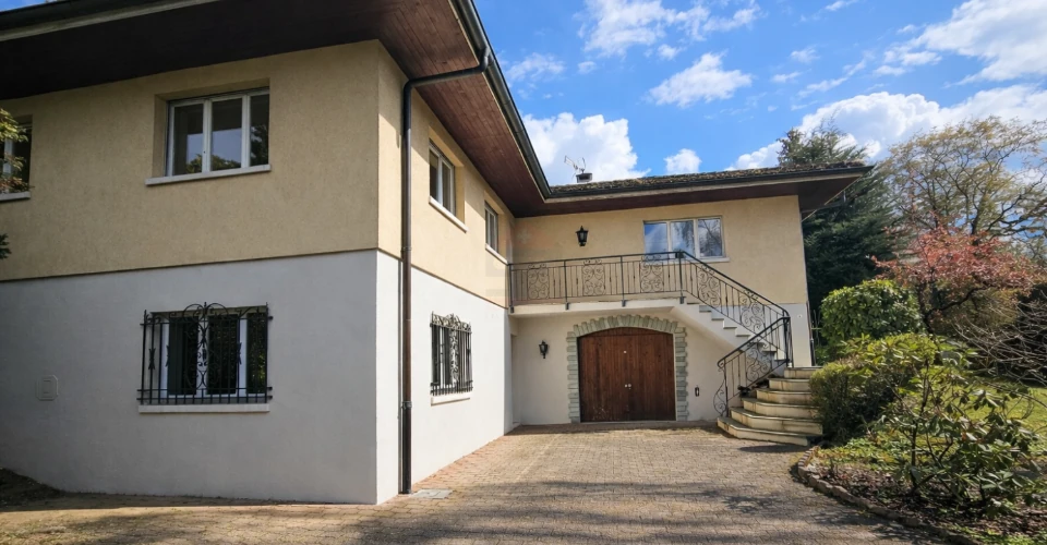House in Geneva, Switzerland, 233 m² - picture 2