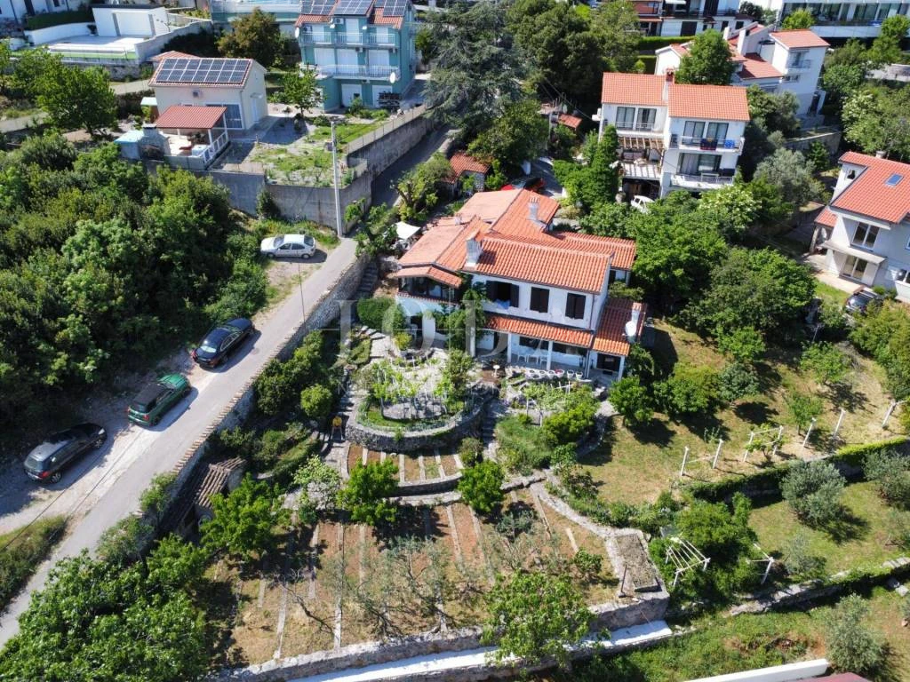 House in Opatija, Croatia, 300 m² - picture 2