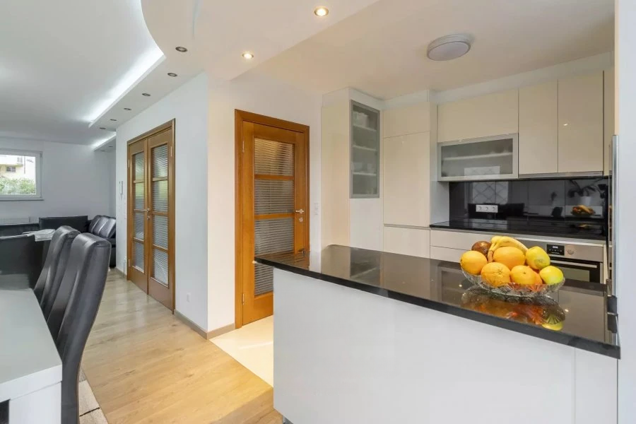 Casa en Luxemburgo, Luxemburgo, 241 m² - imagen 3