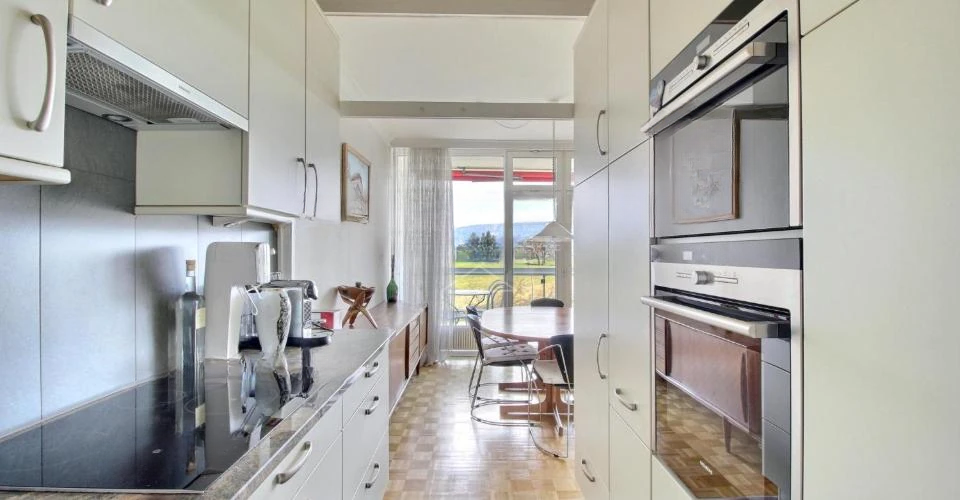 Flat in Geneva, Switzerland, 103 m² - picture 3