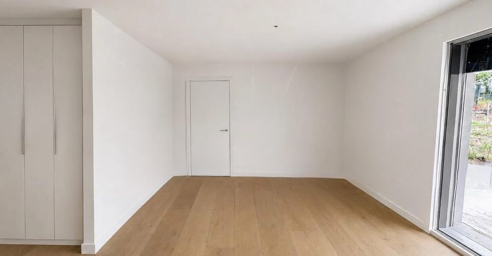 Flat in Geneva, Switzerland, 66 m² - picture 3