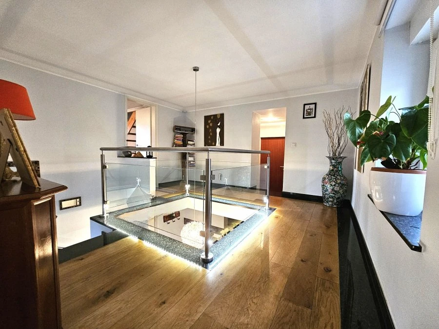 Maison au Luxembourg, Luxembourg, 200 m² - image 3