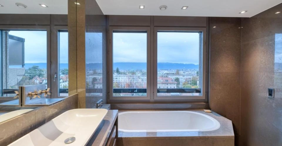 Flat in Geneva, Switzerland, 180 m² - picture 5