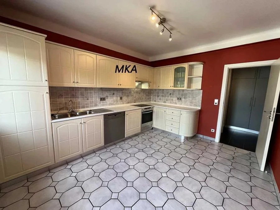 Flat in Luxembourg, Luxembourg, 84 m² - picture 6