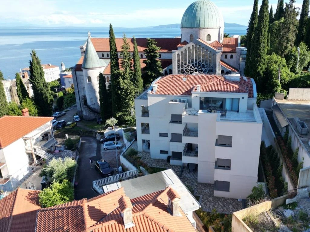 House in Opatija, Croatia, 218 m² - picture 7